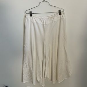 A People United Capris‎